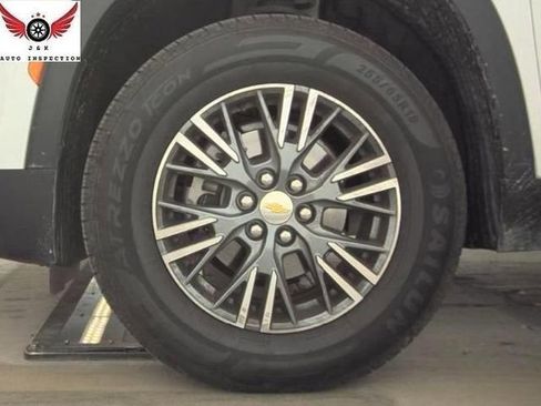 Used 2024 Chevrolet Traverse LT image 7