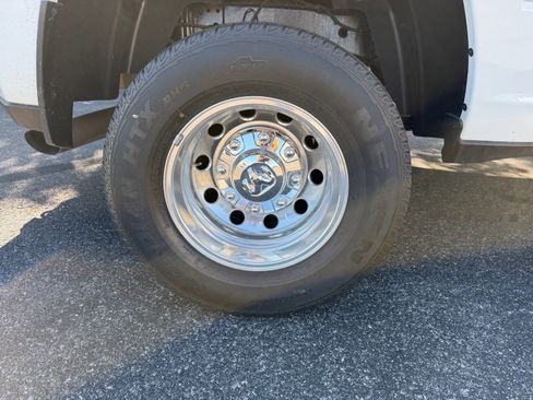 Used 2024 RAM 3500 Laramie AWD/4WD image 25