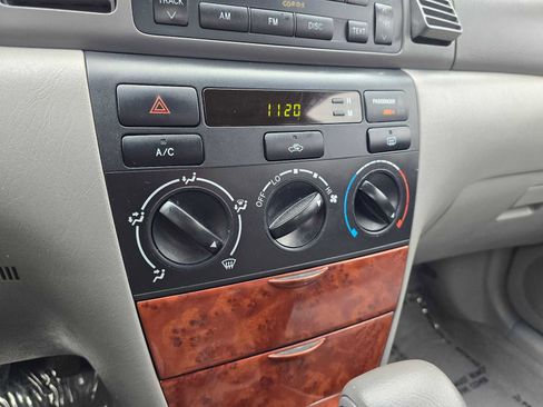 Used 2005 Toyota Corolla LE image 26