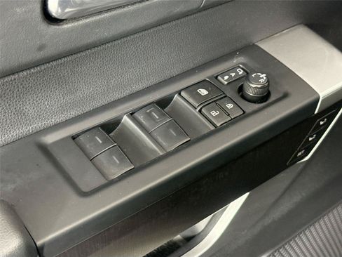 Used 2023 Toyota Tundra Platinum AWD/4WD image 29