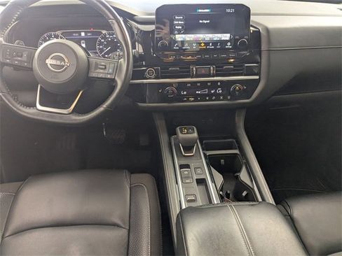 Used 2022 Nissan Pathfinder SL image 24
