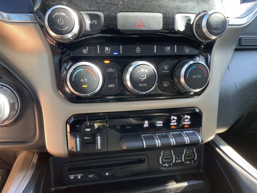 Used 2019 RAM 1500 Laramie AWD/4WD image 49