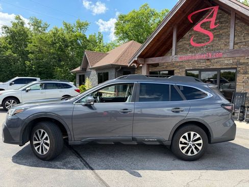 Used 2020 Subaru Outback Premium AWD/4WD image 2