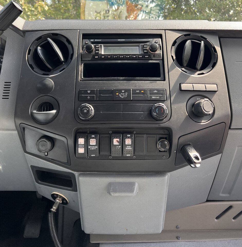 Used 2016 Ford F550 Luxury RWD image 19