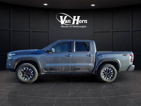 Used 2024 Nissan Frontier PRO-4X image 2