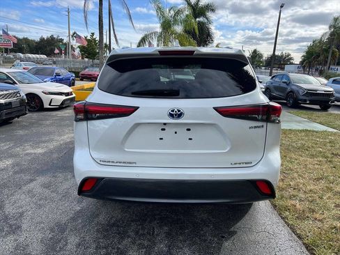 Used 2023 Toyota Highlander Limited image 6
