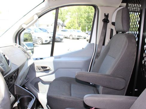Used 2017 Ford Transit 250 130 Low Roof w/ Exterior Upgrade Package RWD image 14