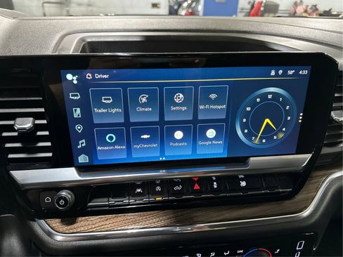Used 2023 Chevrolet Silverado 1500 LT AWD/4WD image 15