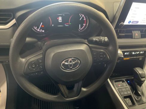 Certified 2025 Toyota RAV4 XLE AWD/4WD image 19
