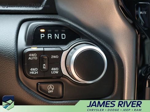 Used 2024 RAM 1500 Big Horn AWD/4WD image 36
