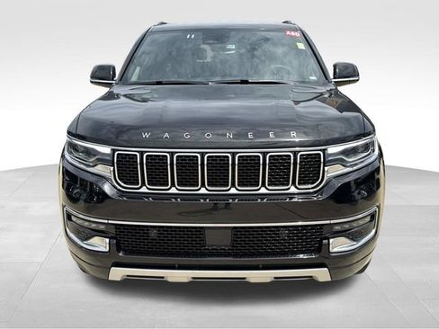 Used 2024 Jeep Wagoneer Series II w/ Flexible Seating Group RWD image 2