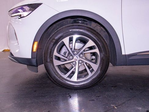 Certified 2022 Buick Envision Essence w/ Technology Package I image 7