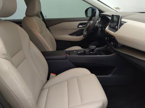 Used 2022 Nissan Rogue SV w/ SV Premium Package FWD image 21