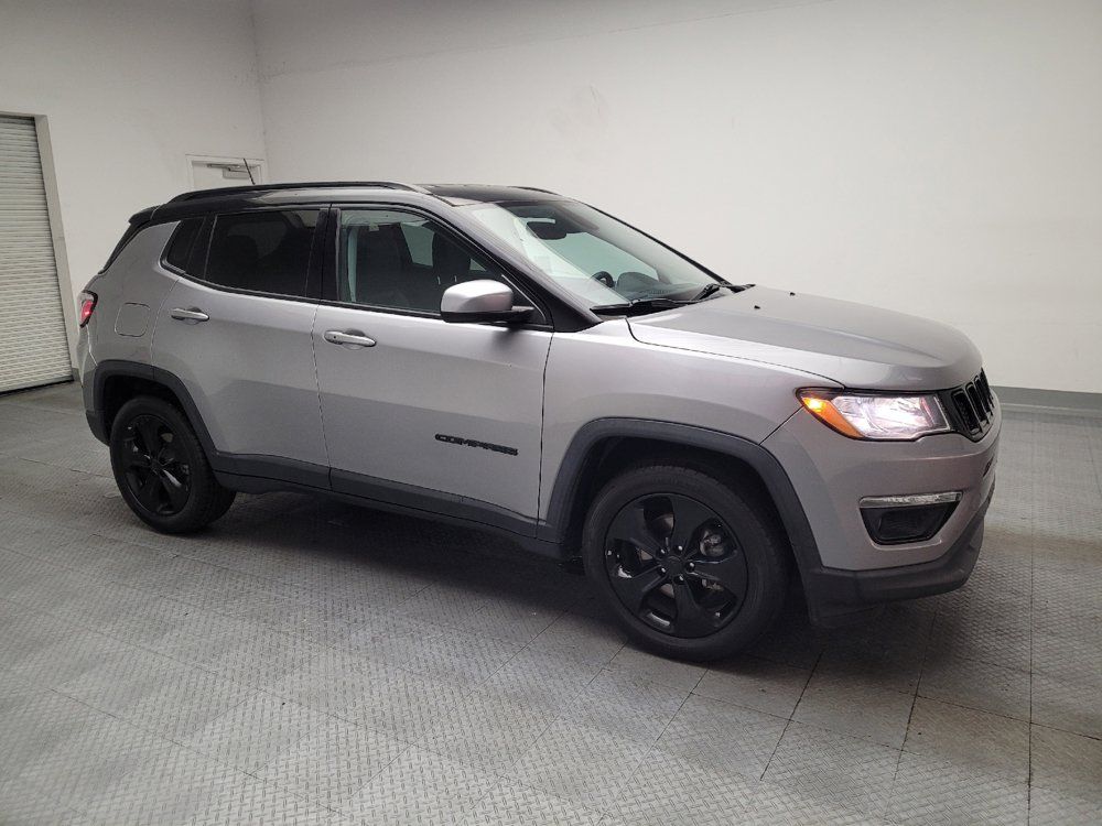 Used 2018 Jeep Compass Latitude w/ Popular Equipment Group FWD image 11