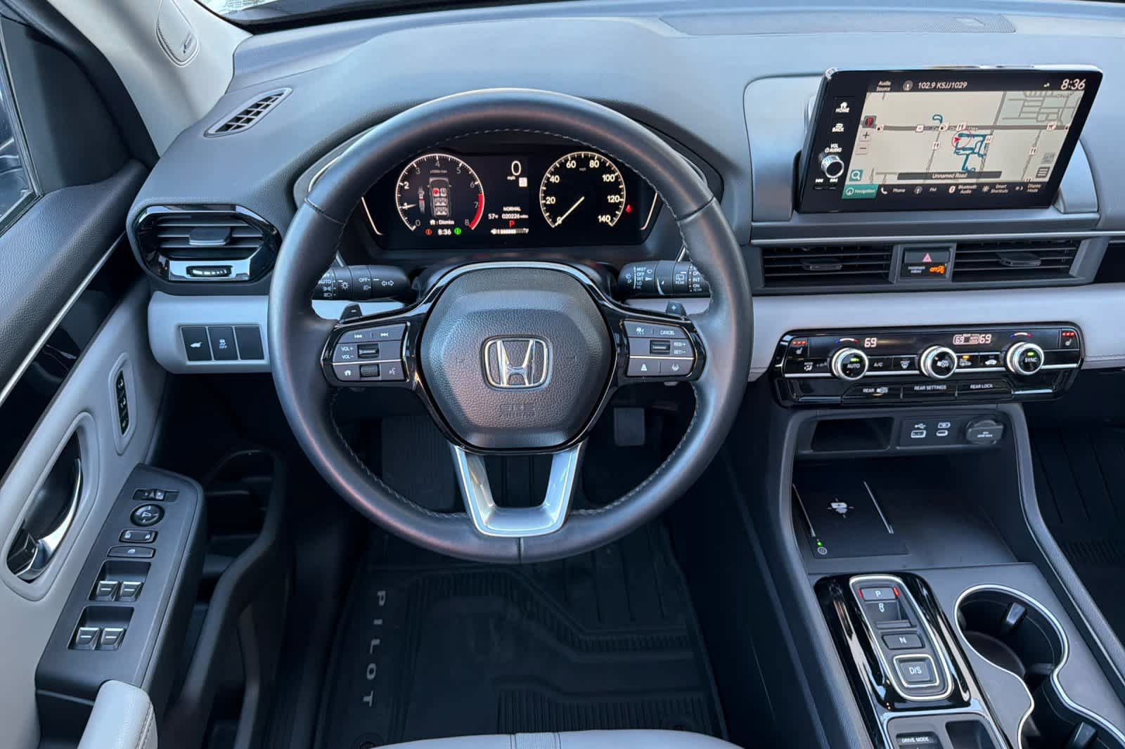Used 2023 Honda Pilot Touring image 16