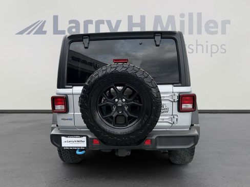 Used 2024 Jeep Wrangler Willys image 7