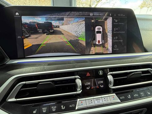 Used 2020 BMW X7 xDrive40i w/ Premium Package image 24