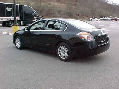 Used 2009 Nissan Altima 2.5 S FWD image 7