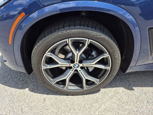 Used 2022 BMW X5 sDrive40i w/ M Sport Package RWD image 18