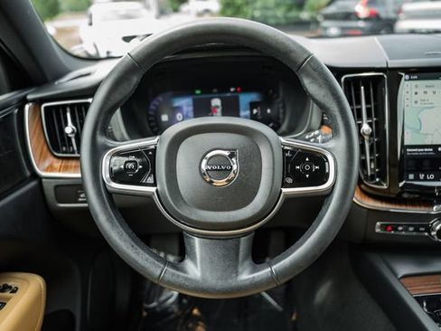 Used 2023 Volvo XC60 B5 Ultimate w/ Climate Package AWD/4WD image 31