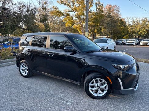 Used 2023 Kia Soul S image 6