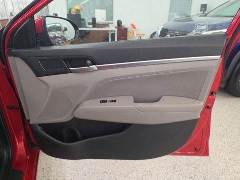 Used 2020 Hyundai Elantra SEL FWD image 35