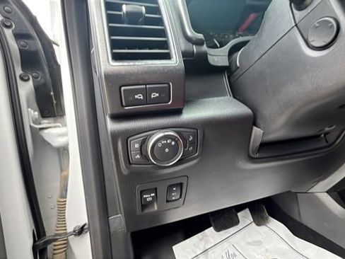 Used 2018 Ford F150 Lariat w/ Equipment Group 502A Luxury image 12