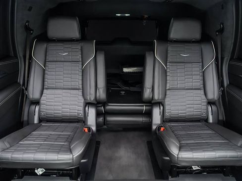 Used 2026 Cadillac Escalade V w/ LPO, ONYX Package AWD/4WD image 20