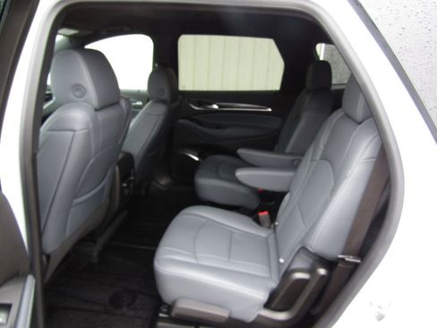 Used 2024 Buick Enclave Essence w/ Sport Touring Edition image 33