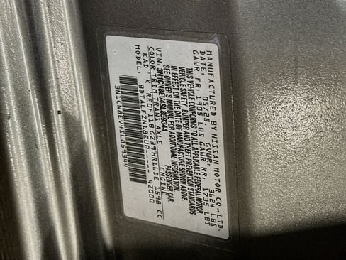 Used 2025 Nissan Versa SV FWD image 12