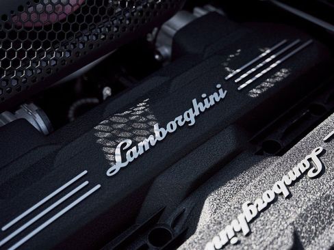 Used 2025 Lamborghini Revuelto AWD/4WD image 28