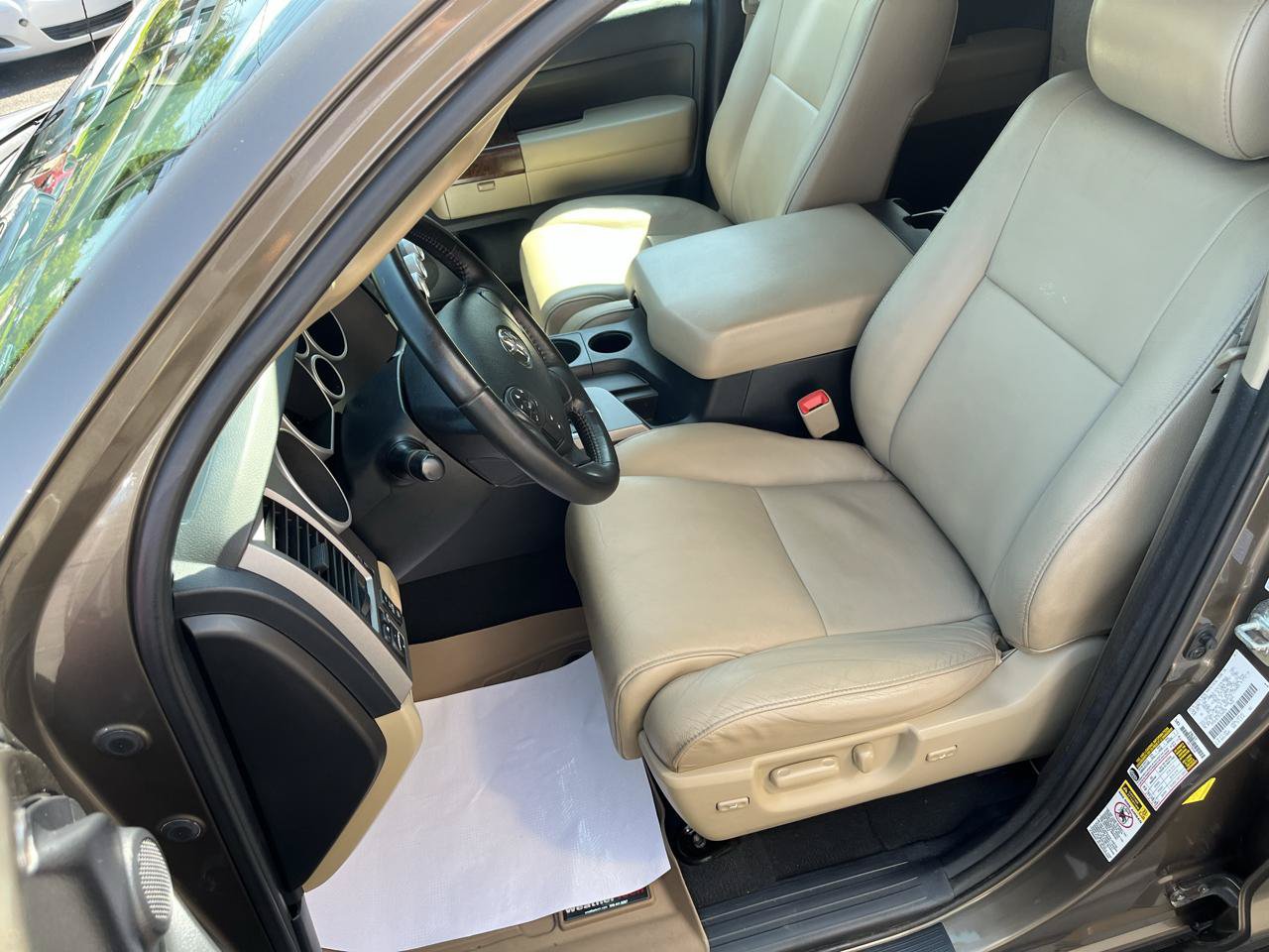Used 2012 Toyota Tundra Limited AWD/4WD image 22