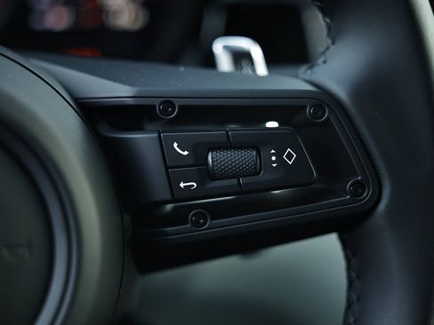 New 2026 Porsche Macan S image 37