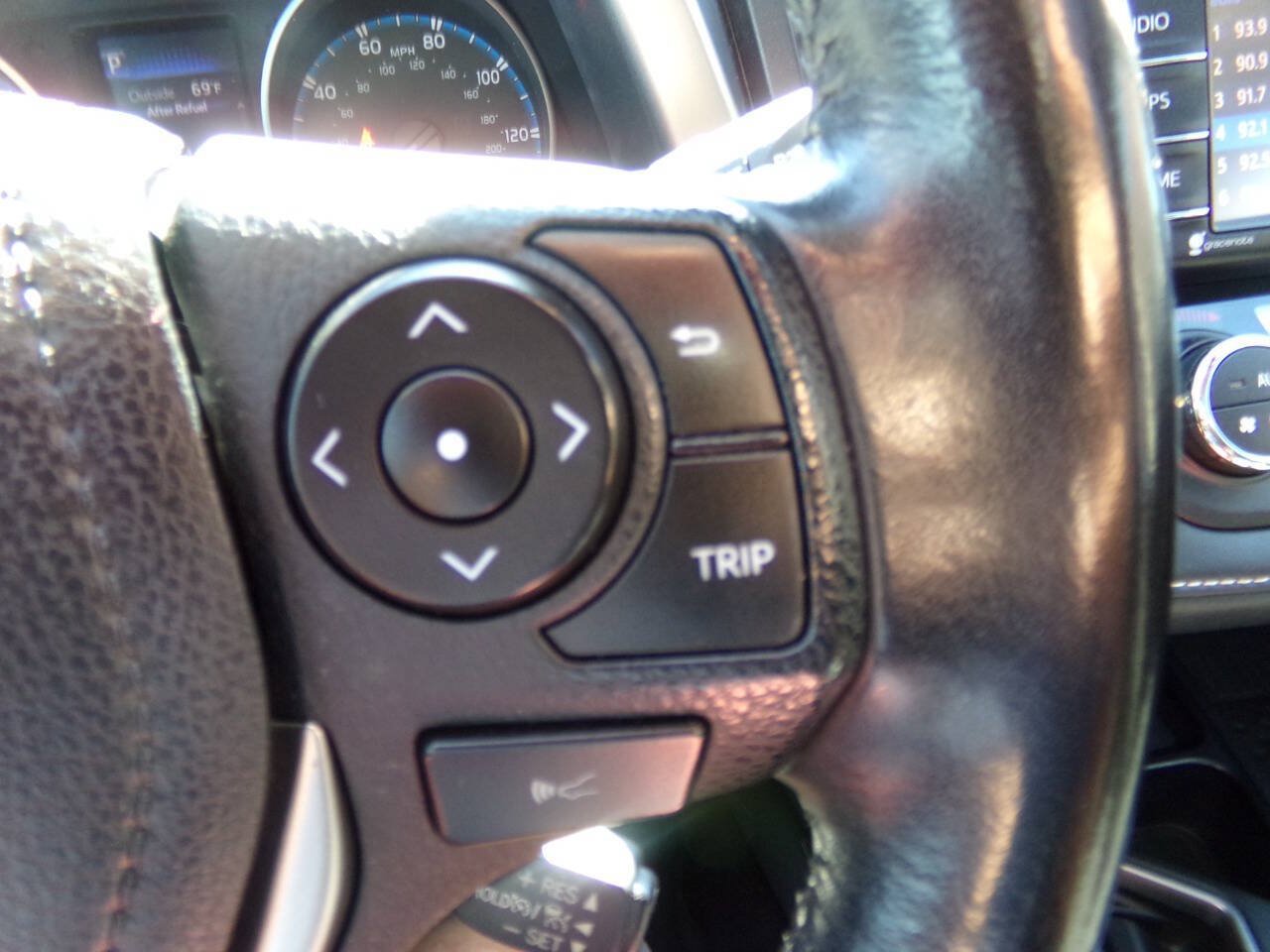 Used 2018 Toyota RAV4 XLE w/ Plus Extra Value Package AWD/4WD image 55
