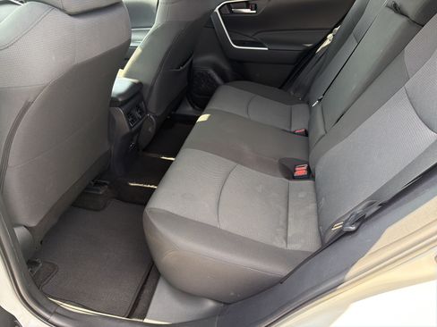 Certified 2025 Toyota RAV4 XLE FWD image 31
