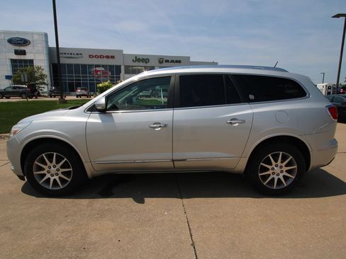 Used 2017 Buick Enclave Leather AWD/4WD image 18