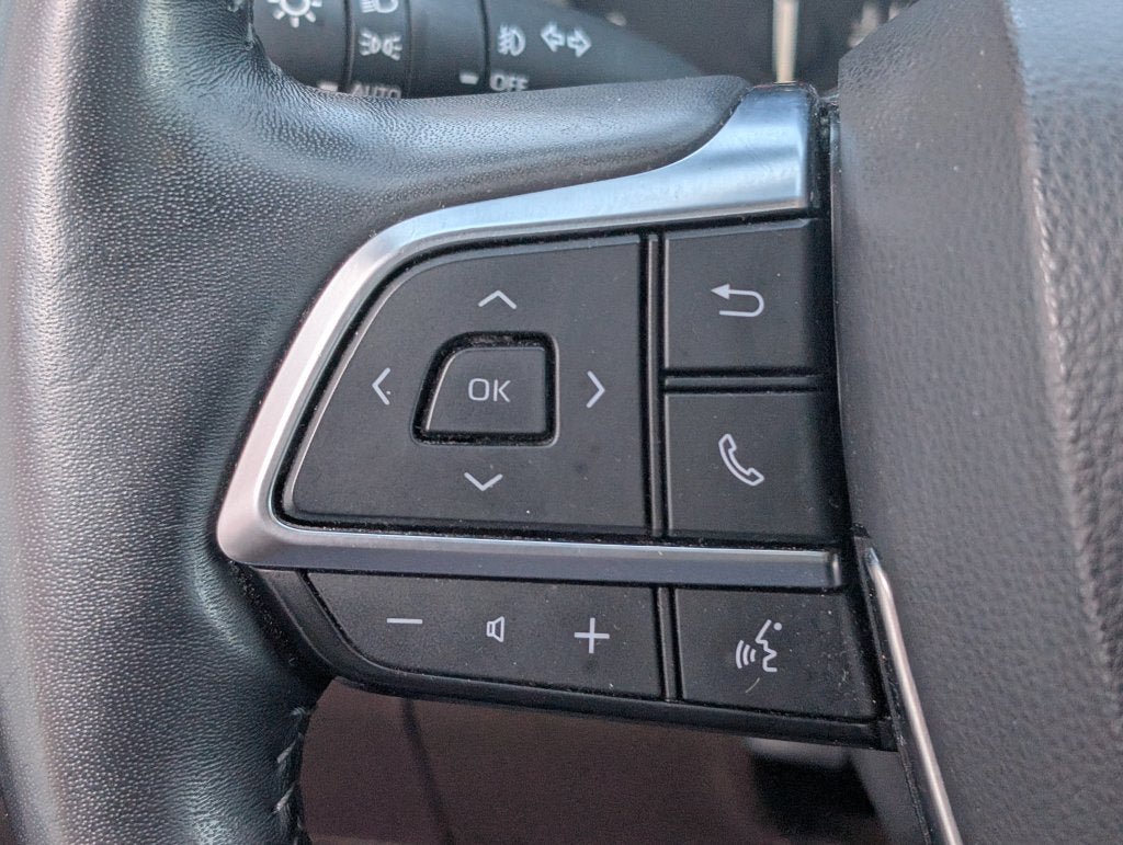 Certified 2020 Toyota Highlander Platinum AWD/4WD image 18