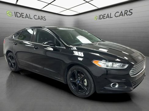 Used 2016 Ford Fusion SE FWD image 3