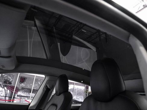 Used 2020 Tesla Model Y Long Range AWD/4WD image 5