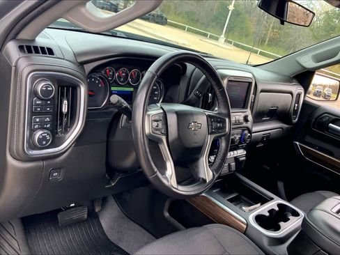Used 2021 Chevrolet Silverado 1500 LT Trail Boss w/ Convenience Package II image 16