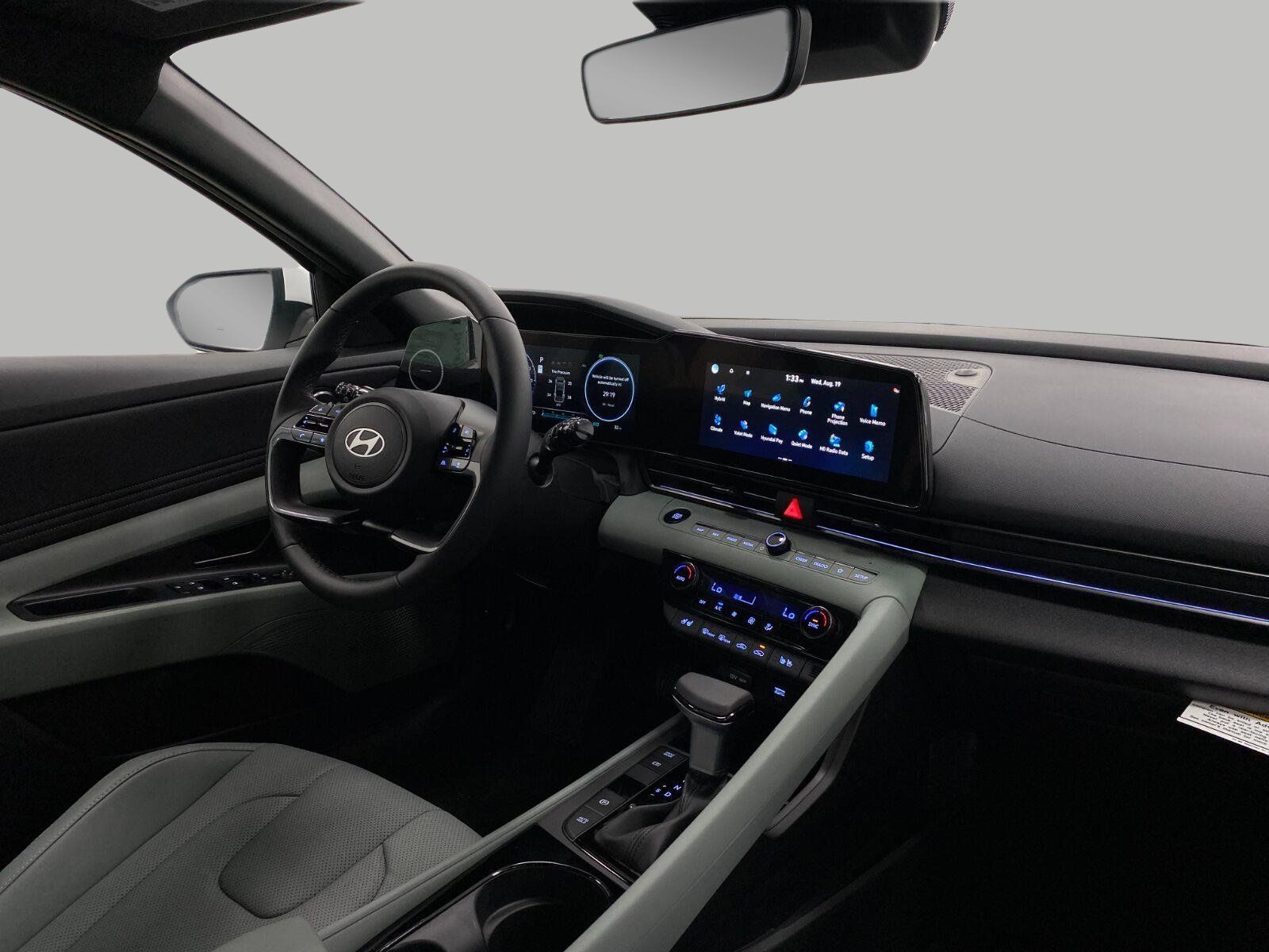 New 2026 Hyundai Elantra Limited FWD image 18