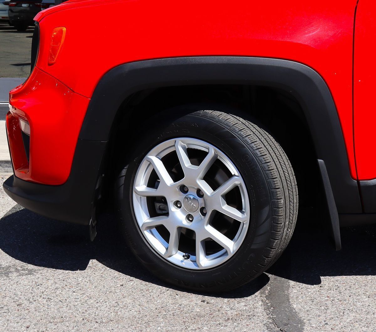Used 2019 Jeep Renegade Latitude FWD image 5