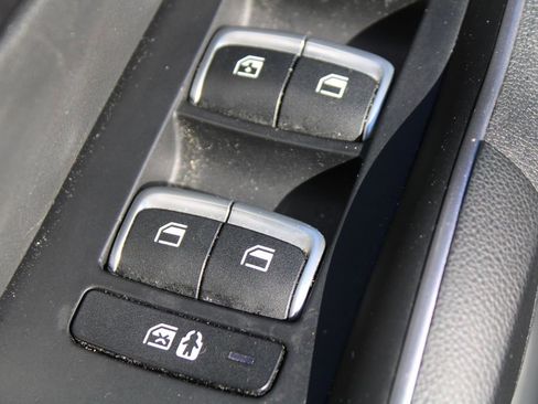 Certified 2023 Kia Sorento S image 19