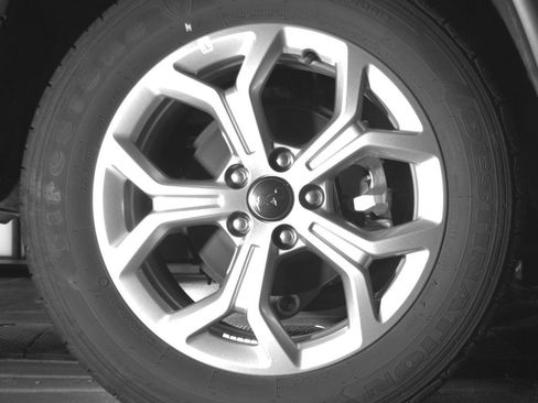 Used 2025 Jeep Compass Latitude AWD/4WD image 15