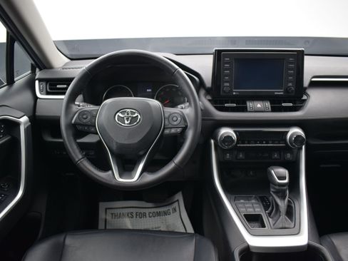 Used 2020 Toyota RAV4 XLE Premium AWD/4WD image 15