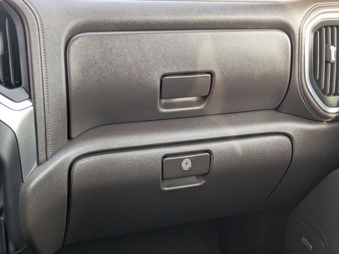 Certified 2021 Chevrolet Silverado 1500 LTZ w/ Technology Package image 27