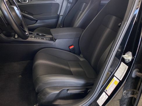Used 2023 Honda Civic Sport image 9