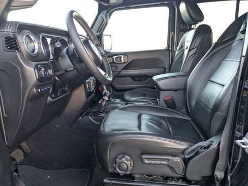 Used 2023 Jeep Wrangler Sahara image 23