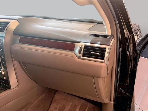 Used 2016 Lexus GX 460 Luxury AWD/4WD image 19