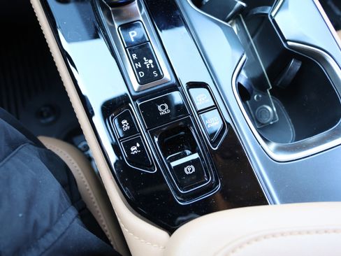 Used 2024 Lexus NX 450h+ AWD w/ Vision Package image 33